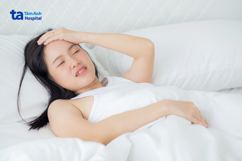 nguyên nhân ngủ dậy bị chóng mặt