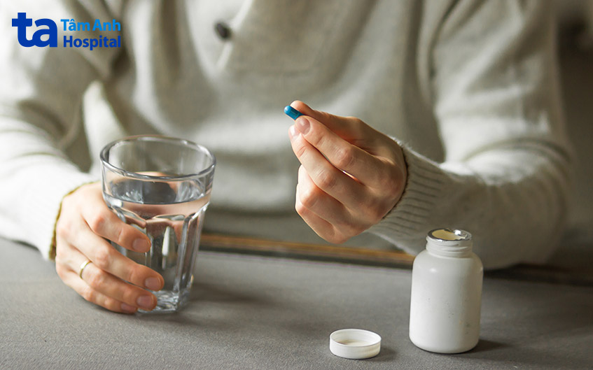 Người bệnh cần dùng thuốc điều trị hồi hộp đánh trống ngực theo chỉ định của bác sĩ