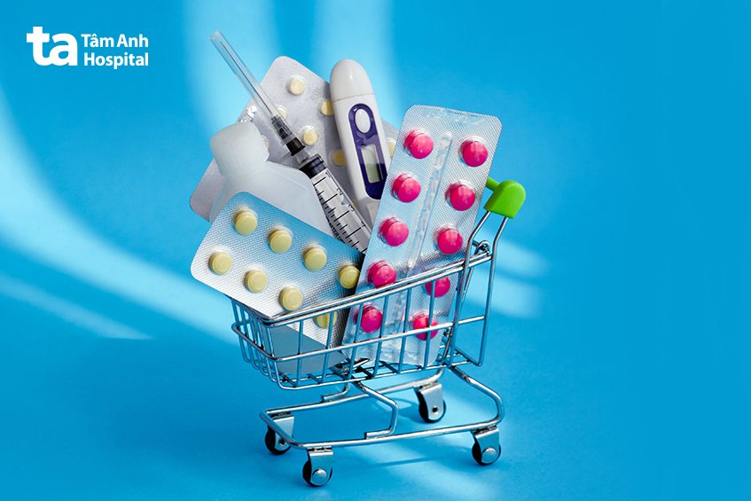 Người bệnh đái tháo nhạt trung ương cần uống nước đầy đủ