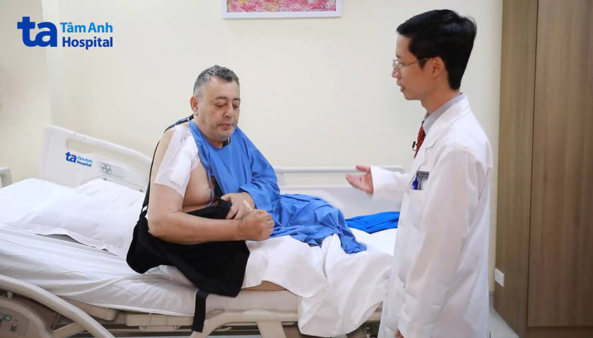 người bệnh tập vận động tại giường