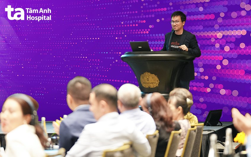 Tiến sĩ Lương Minh Thắng chia sẻ chủ đề tại hội thảo