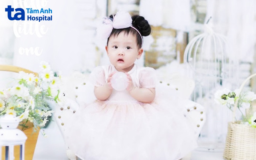 Bối Bối khỏe mạnh, lanh lợi, phát triển toàn diện