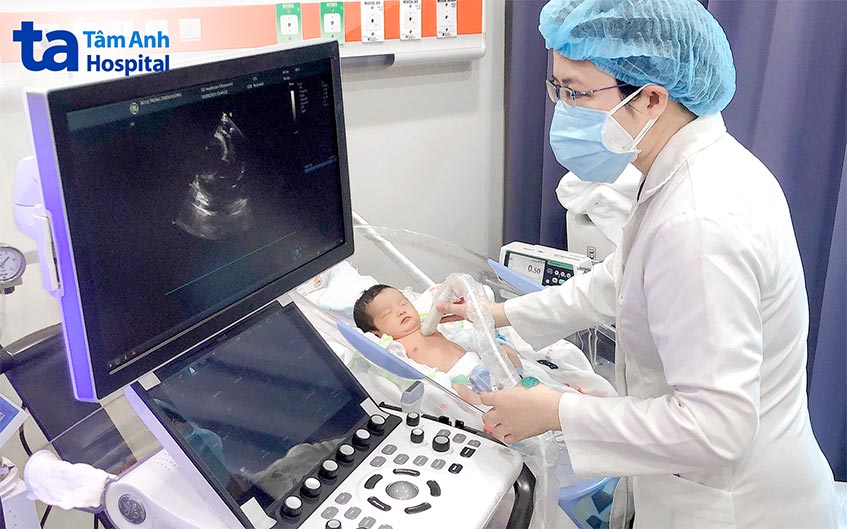 BS.CKI Nguyễn Phạm Thùy Linh siêu âm tim cho bệnh nhi