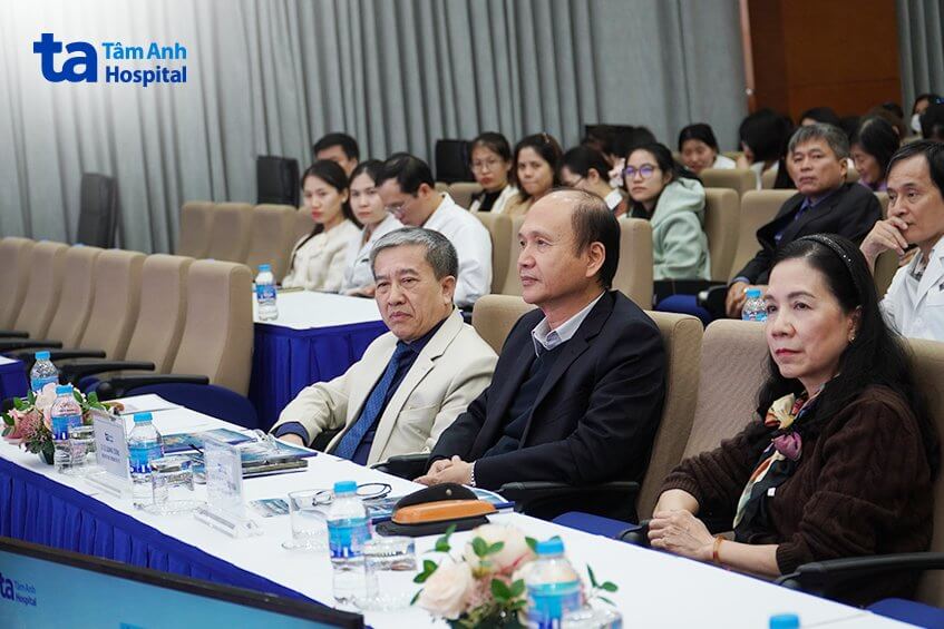 bác sĩ đầu ngành hội thảo động kinh liên quan phụ nữ trẻ em