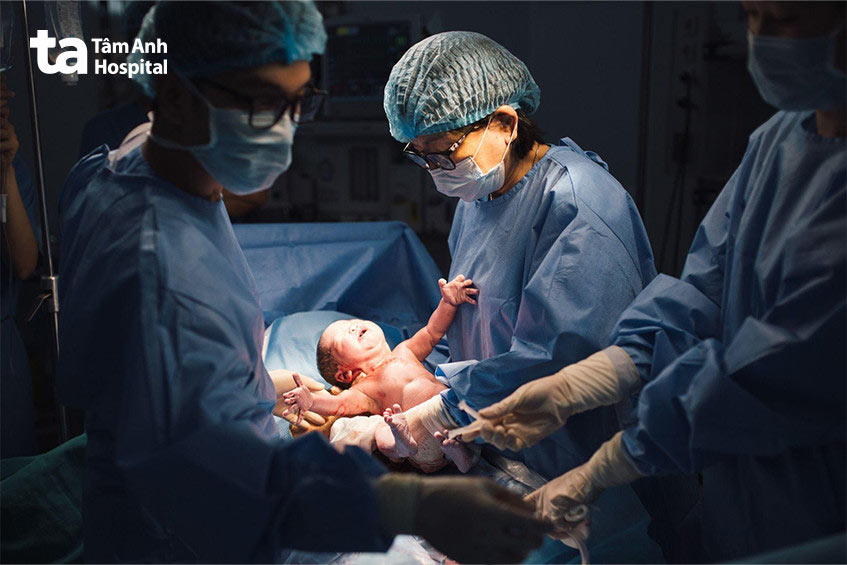 bs hiền lê mổ lấy thai