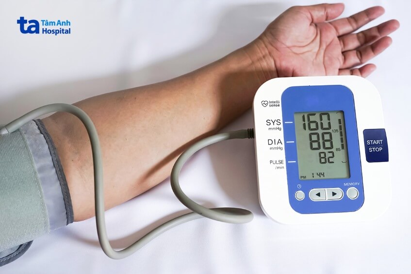 chóng mặt khó thở do tăng huyết áp