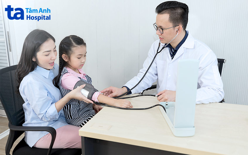 Huyết áp thấp làm suy giảm hệ thống thần kinh, tổn thương não, tim, thận ở trẻ