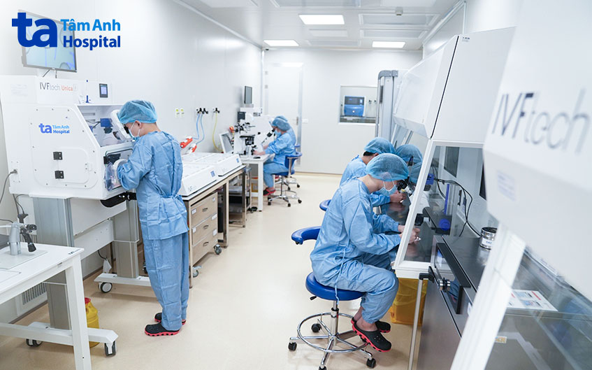 IVF Tâm Anh sở hữu hệ thống phòng lab siêu sạch tiêu chuẩn ISO5 cùng công nghệ hiện đại, đội ngũ chuyên gia chuyên môn cao giúp tăng tỷ lệ IVF thành công
