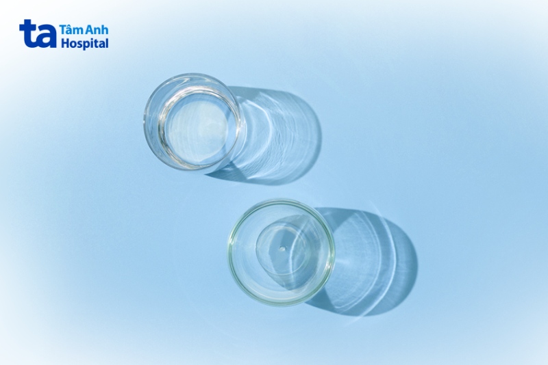 phẫu thuật thủy tinh thể đa tiêu hay đơn tiêu