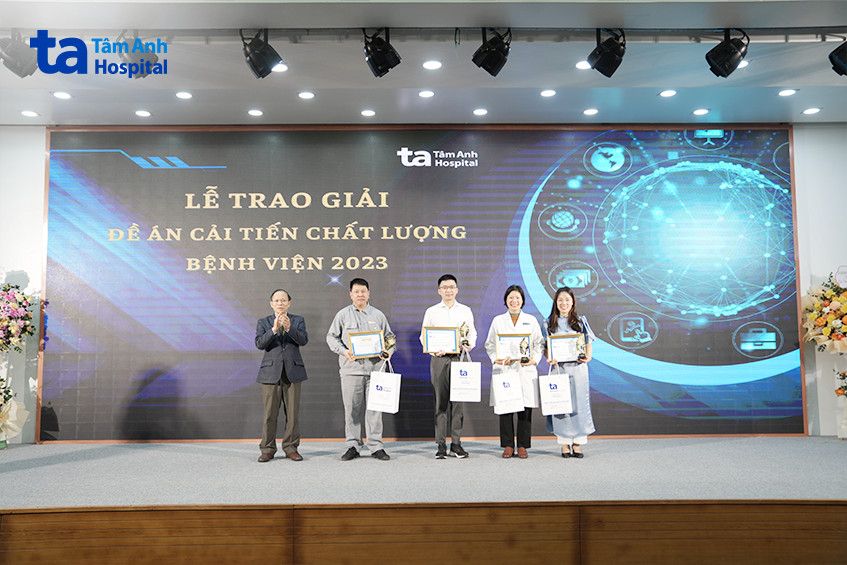 trao giải tổng kết cải tiến chất lượng bệnh viện tâm anh hà nội 2023