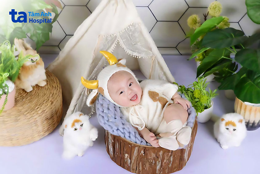 Bé Bia mang mùa xuân trọn vẹn đến gia đình chị Thủy sau 7 năm mong chờ