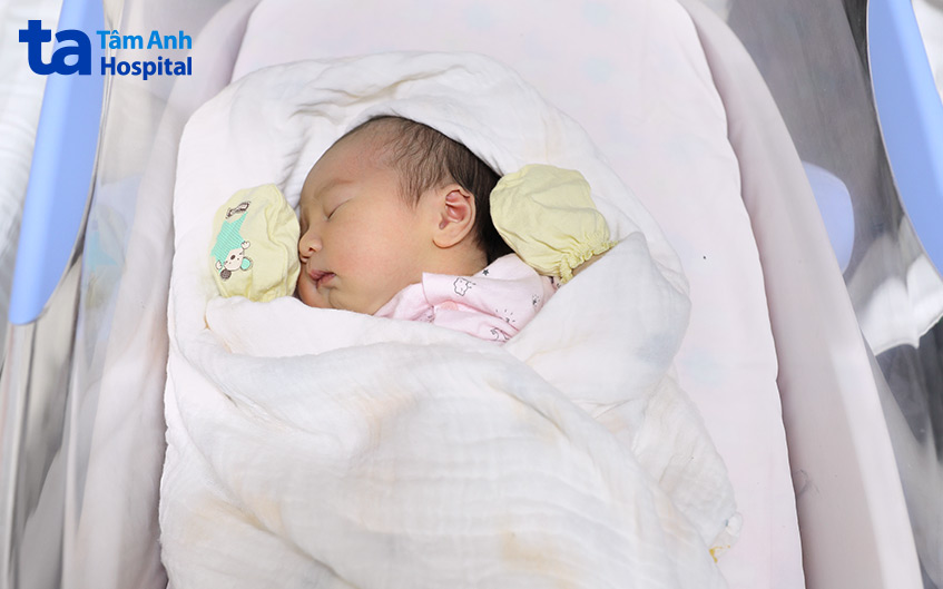 Bé gái chào đời khỏe mạnh nhờ kỹ thuật thụ tinh ống nghiệm tại IVF Tâm Anh TP HCM