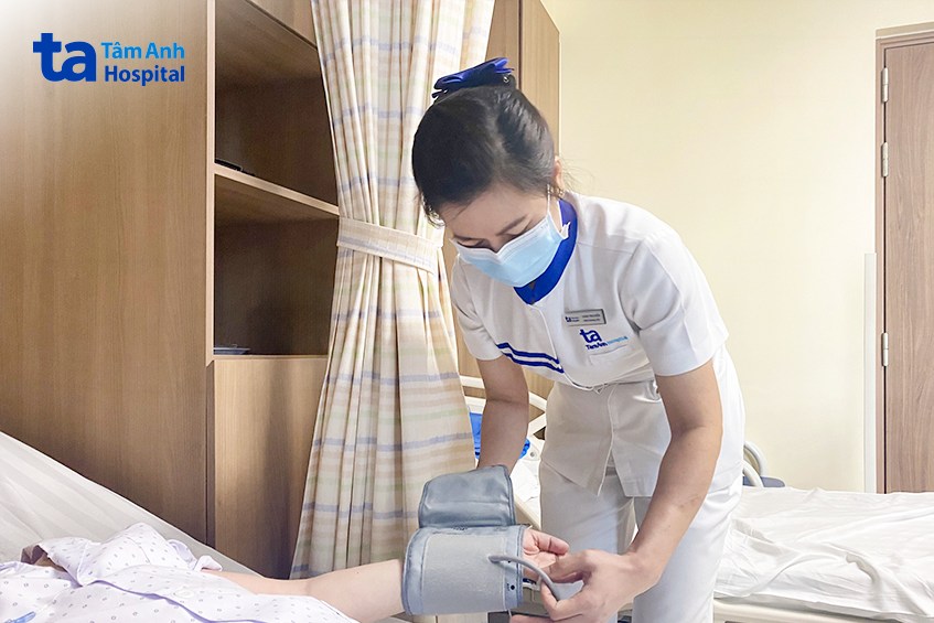 Điều Dưỡng và Chuyên viên Hỗ trợ Y khoa ung bướu