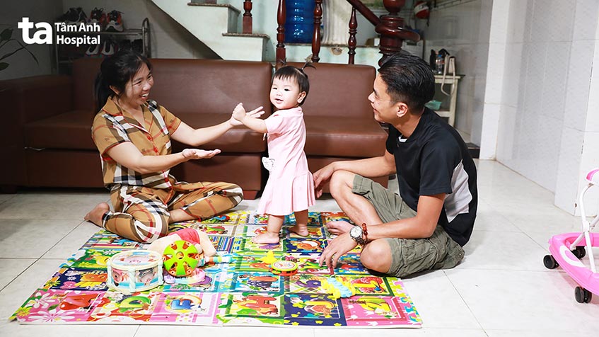 Bé Nguyễn Thùy Dung chào đời khỏe mạnh nhờ kỹ thuật IVF tại Trung tâm Hỗ trợ sinh sản, Bệnh viện Đa khoa Tâm Anh TP HCM