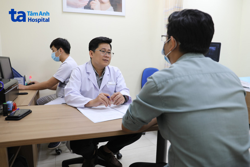 Nam giới hiếm muộn được ThS.BS Dương Quang Huy tư vấn phác đồ điều trị