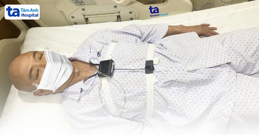 Ông Ngọc được bác sĩ cho thực hiện các cận lâm sàng