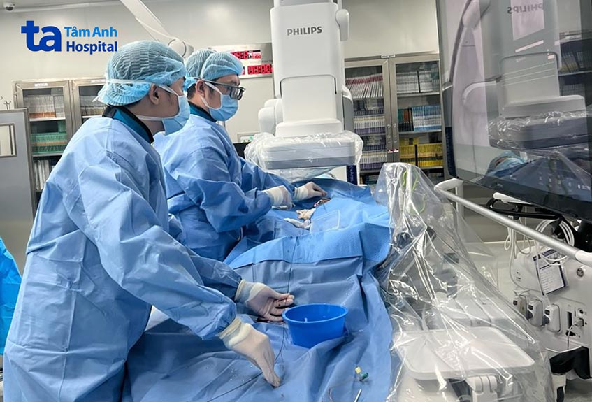 Một ca can thiệp đặt stent cấp cứu nhồi máu cơ tim do các bác sĩ BVĐK Tâm Anh TP HCM thực hiện
