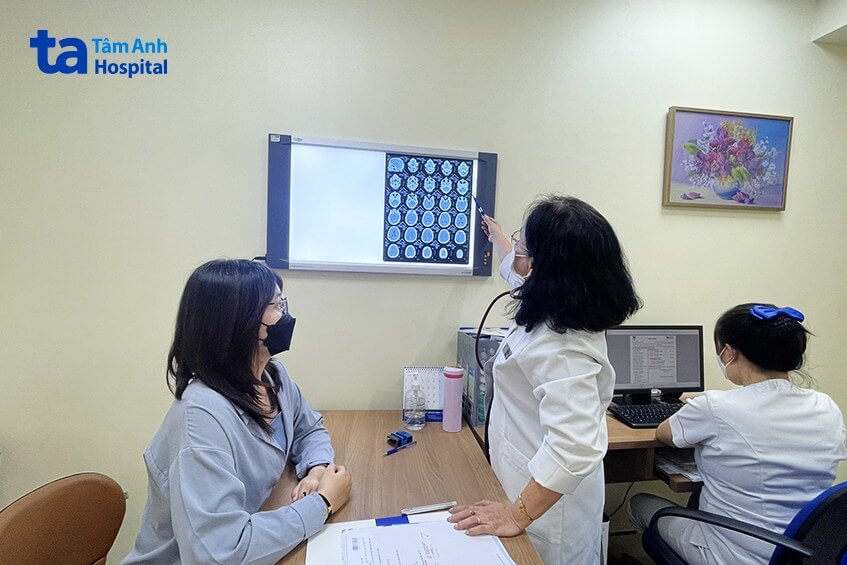 đau đầu khám ở đâu