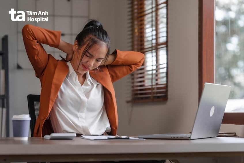 triệu chứng cơn đau dây thần kinh chẩm