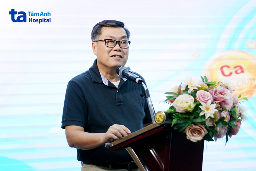 trình bày 2 báo cáo tại hội thảo