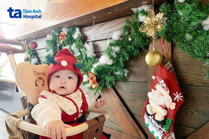 Bé Bông, trái ngọt của vợ chồng anh Liêm sau 2 năm tìm kiếm