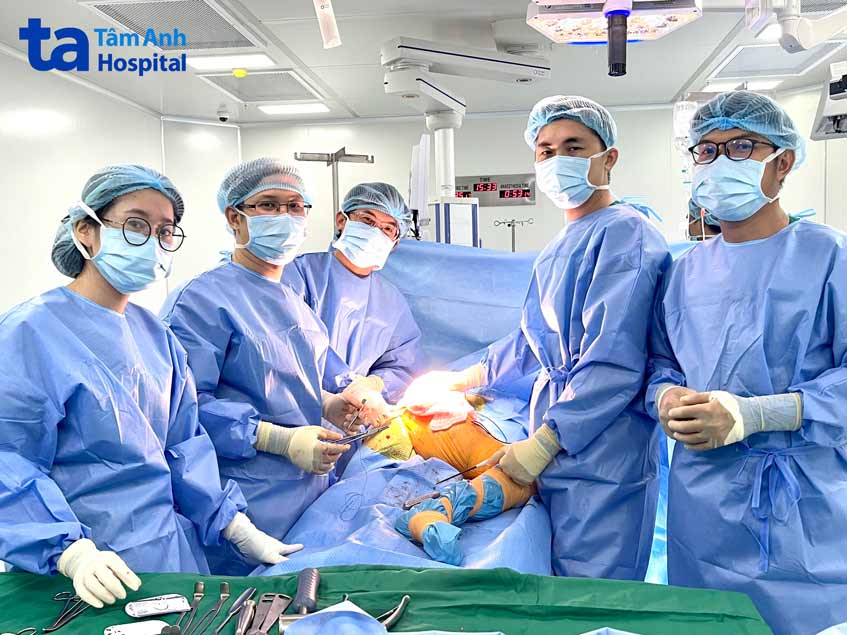 bs bảo chuẩn bị thực hiện phẫu thuật