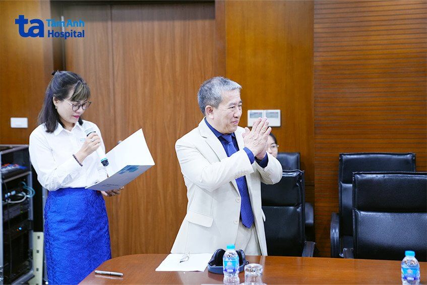 bs liệu ứng dụng điện sinh lý thần kinh trong phẫu thuật các bệnh lý thần kinh sọ não và cột sống