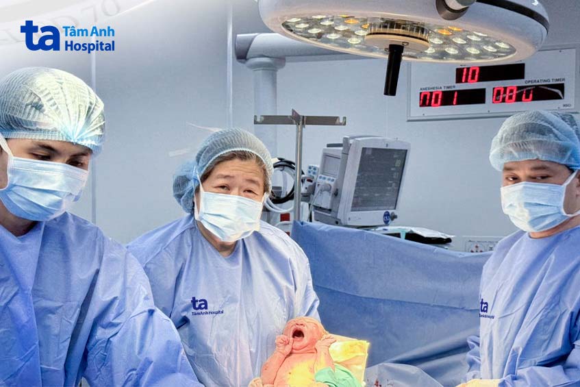 bs nhi mổ lấy thai cho chị thuý