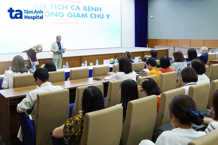 Buổi hội thảo có sự tham gia đông đảo của các chuyên gia, bác sĩ
