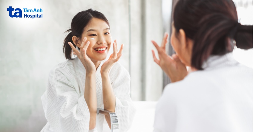 chăm sóc da đúng cách giúp hạn chế rãnh cười
