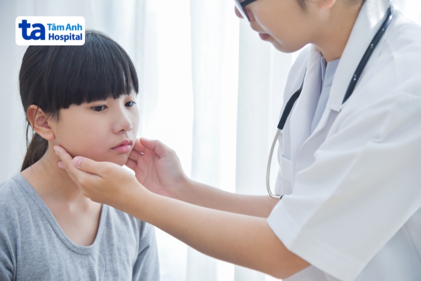 Dựa vào kết quả thăm khám, bác sĩ sẽ tư vấn điều trị phù hợp