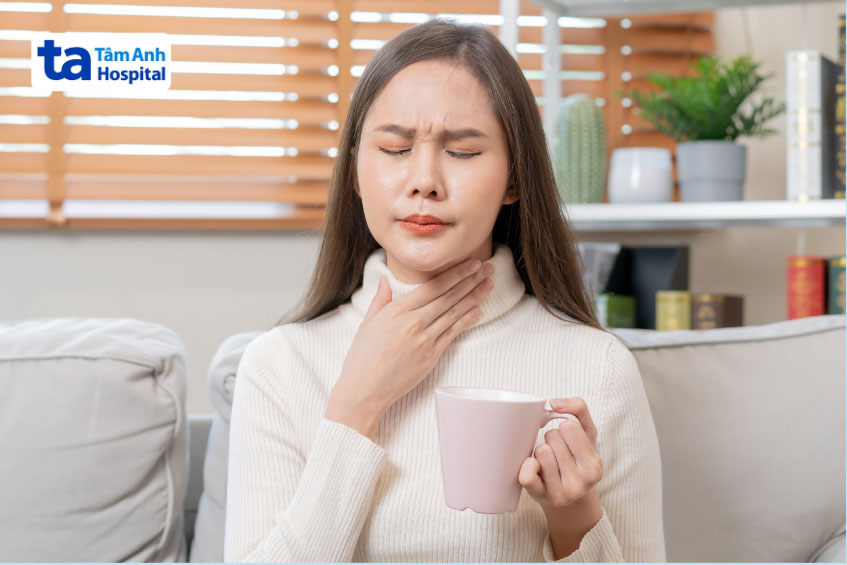 hạch trung thất gây khó nuốt