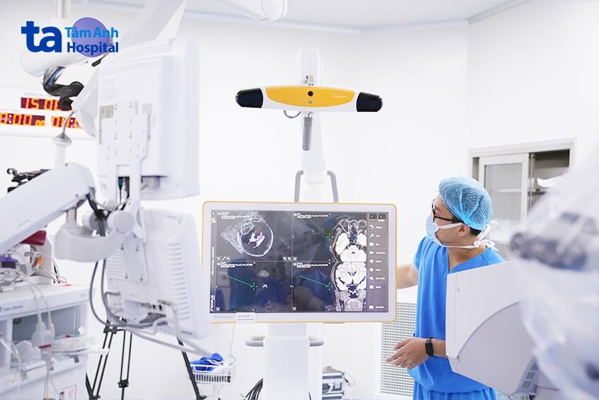 hình 4 hội thảo ứng dụng điện sinh lý thần kinh