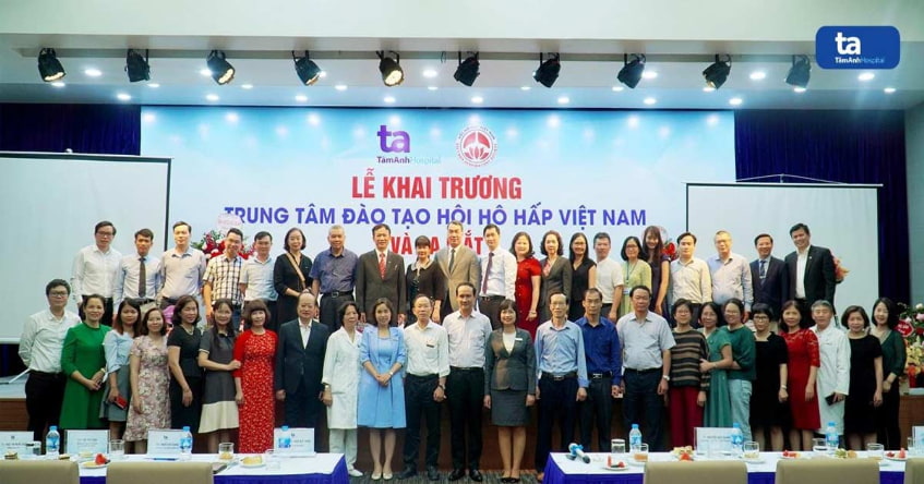 Khai trương Trung tâm ĐT Hội hô hấp Việt Nam & ra mắt Khoa Hô hấp