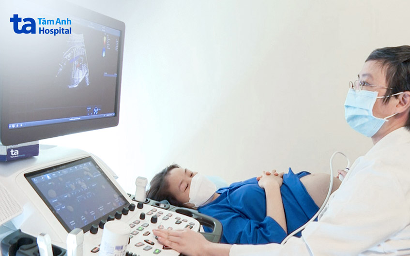 Khám thai định kỳ và siêu âm tim thai kiểm tra ở cột mốc quan trọng  giúp phát hiện sớm các dị tật tim bẩm sinh ở thai nhi