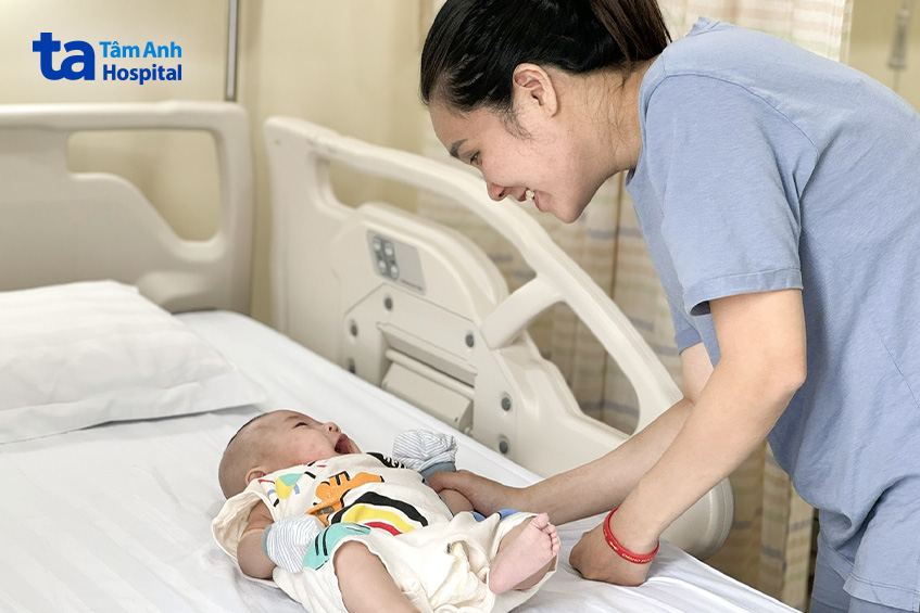 Sau 120 ngày chào đời bé tự đi vệ sinh