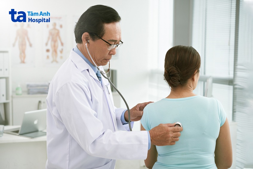 Thăm khám sức khỏe định kỳ giúp phòng tránh viêm phổi kẽ