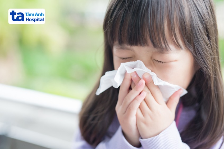 Trẻ có thể nổi hạch cổ do mắc các bệnh nhiễm trùng