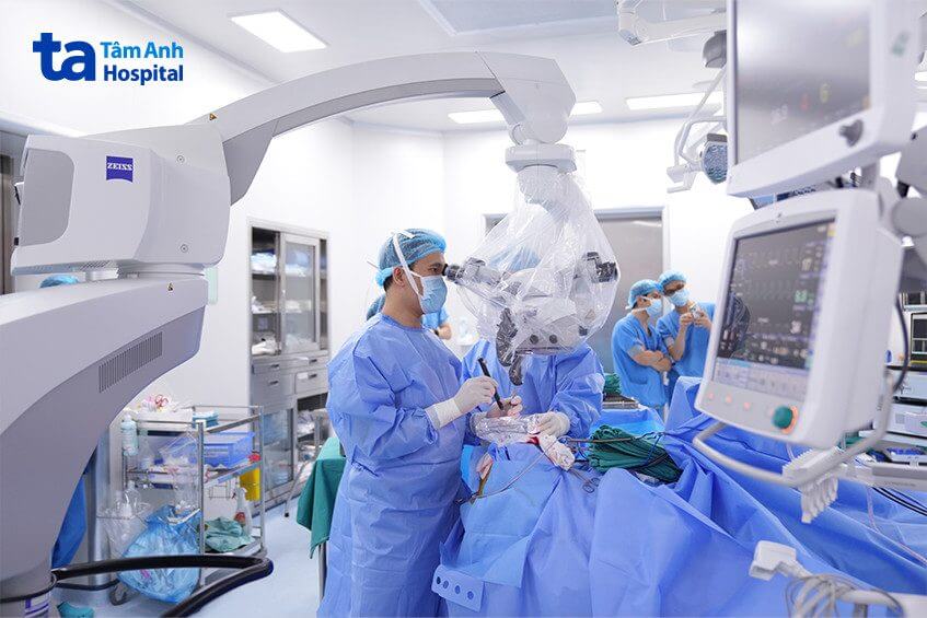 ts đức anh ứng dụng điện sinh lý thần kinh trong phẫu thuật các bệnh lý thần kinh sọ não và cột sống
