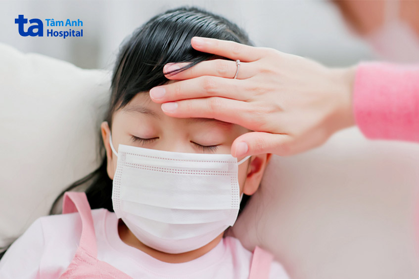 Xác định nguyên nhân và đưa trẻ đi khám kịp thời