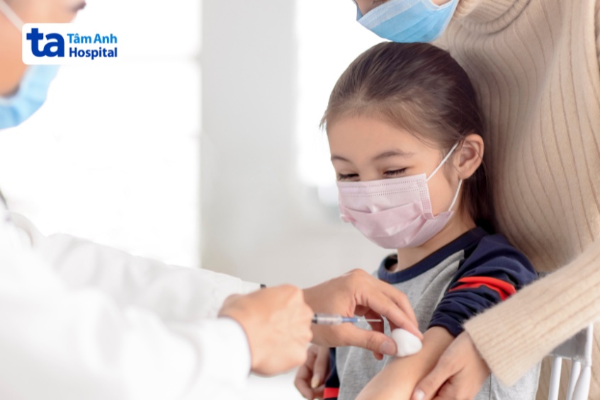 Bệnh viêm phế quản ở trẻ có thể lây lan trực tiếp hoặc gián tiếp