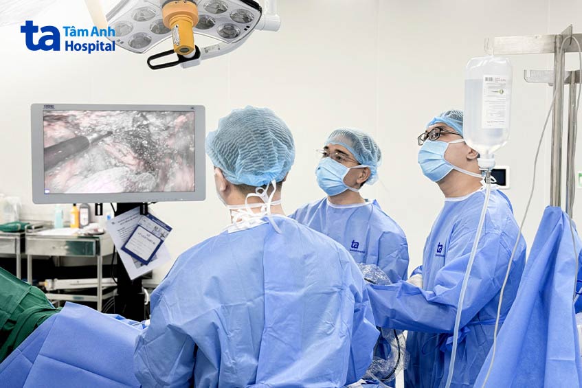 bs thái phẫu thuật nội soi
