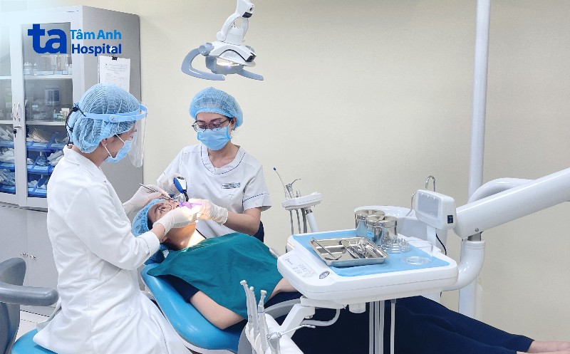 Vì sao nên chọn nhổ răng không đau tại BVĐK Tâm Anh?