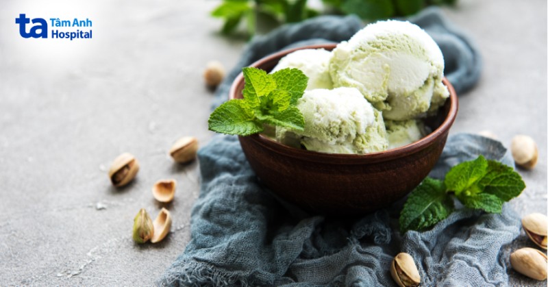 Sau nhổ răng nên ăn những thức ăn mềm, dễ nuốt