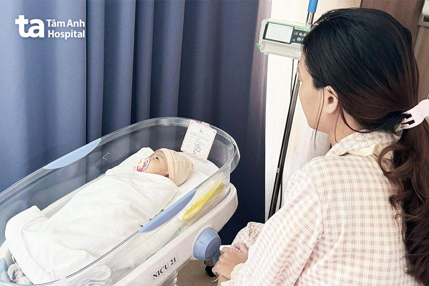 chị hiền sinh con khoẻ mạnh dù dị tật nặng
