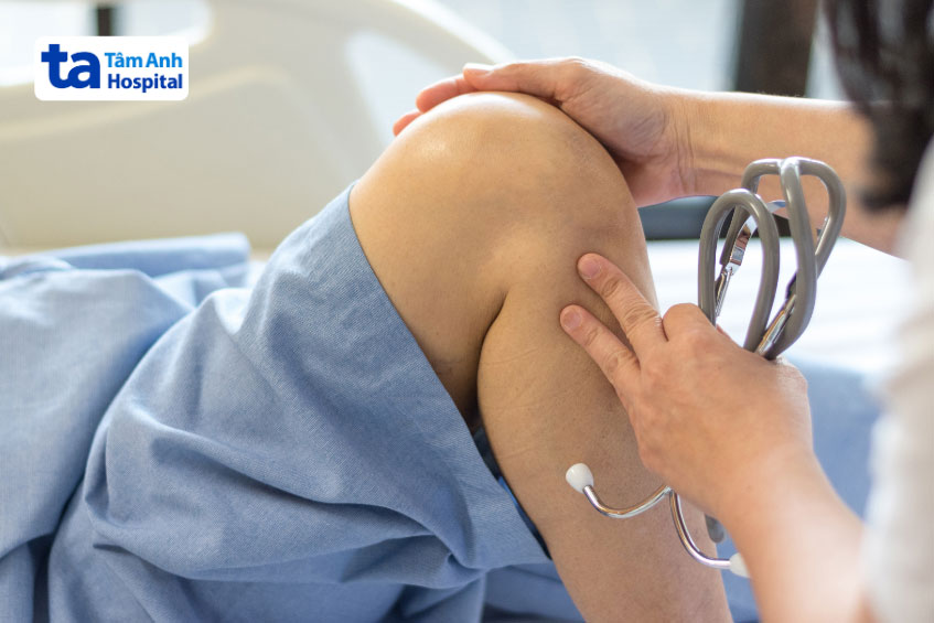 đánh giá lại cảm giác khớp gối bị trật