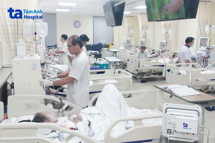 Điều dưỡng kiểm tra các chỉ số sức khoẻ