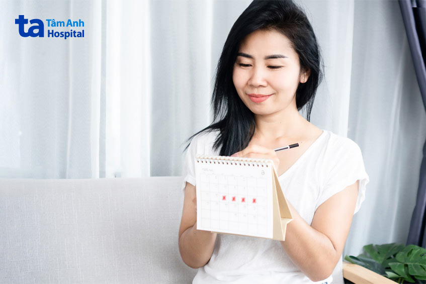 duy trì thói quen theo dõi kinh nguyệt hàng tháng