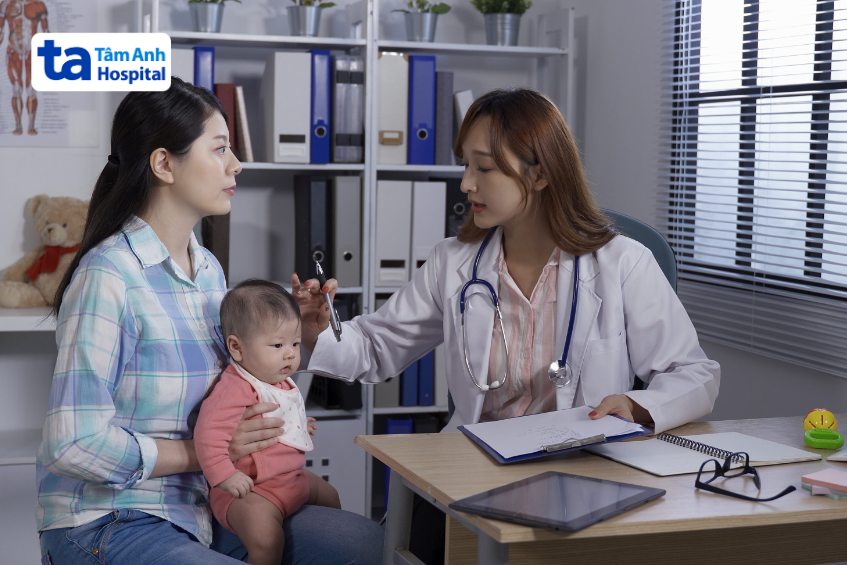 khám chẩn đoán trẻ bị u não sớm