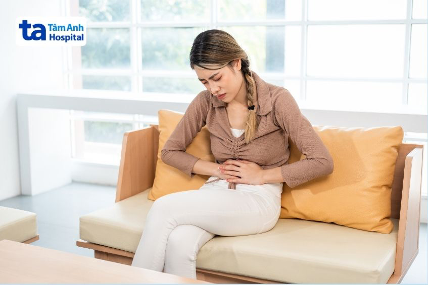 khi có triệu chứng của nang naboth cần thăm khám sớm